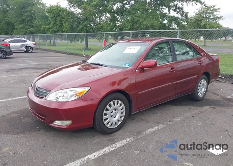 2004 Toyota Camry Xle z USA, uszkodzony, nr VIN 4T1BE30K14U289414